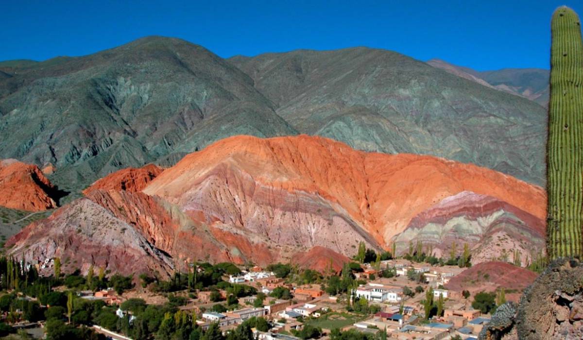 La Quebrada de Humahuaca, una ruta para conocer las tradiciones e increíbles paisajes del noroeste Argentino